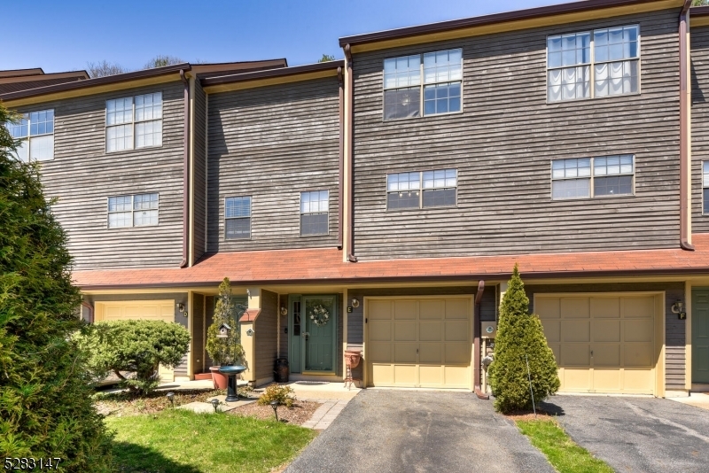 Property Photo: 52 Beacon Hill Rd E NJ 07480
