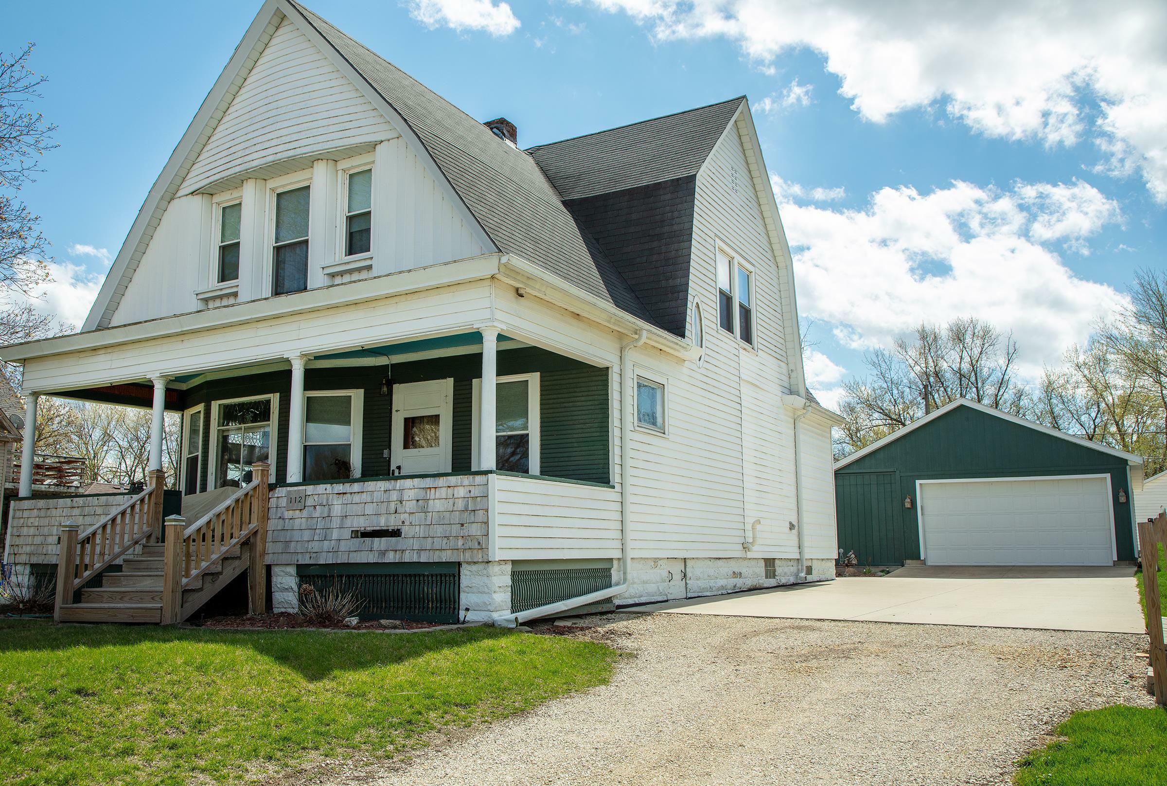 Property Photo:  112 W Prospect Street  IA 50670 