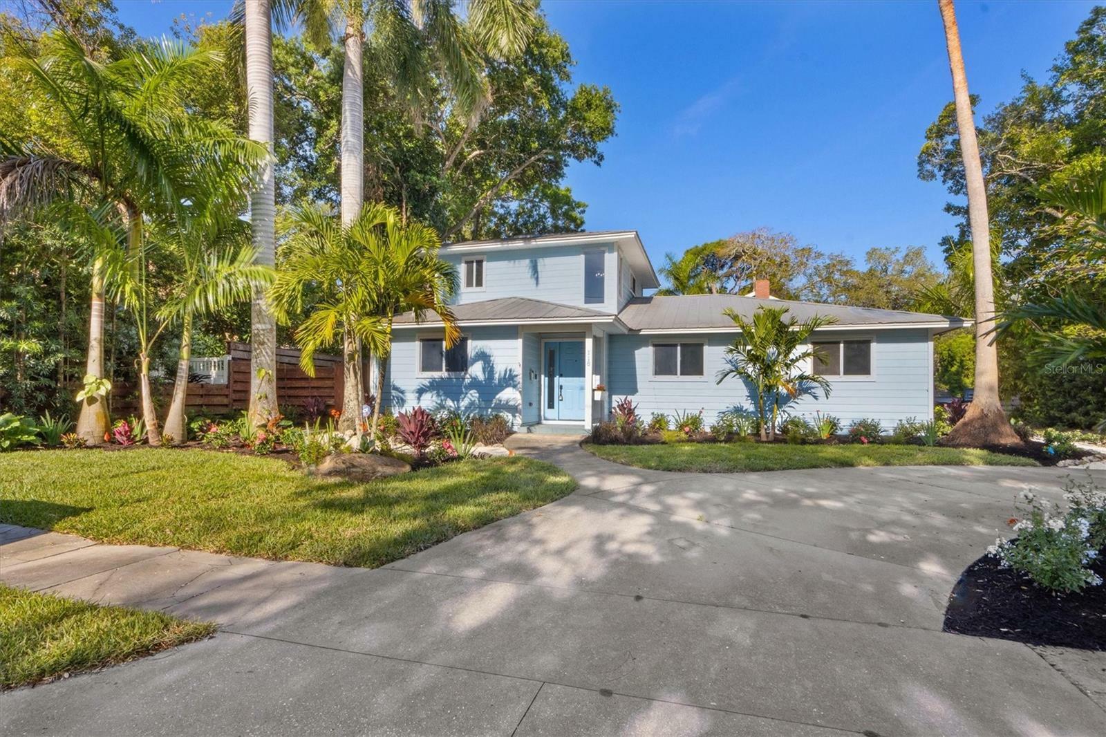 Property Photo:  118 27th Street W  FL 34205 