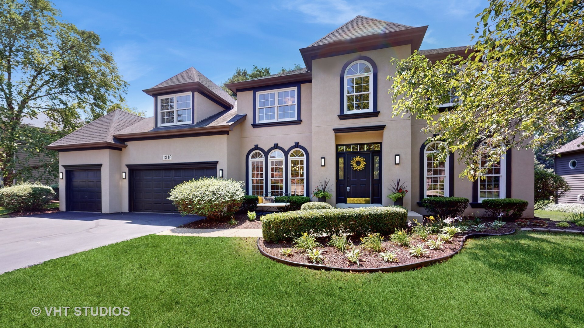 Property Photo: 1216 Milford Court IL 60564