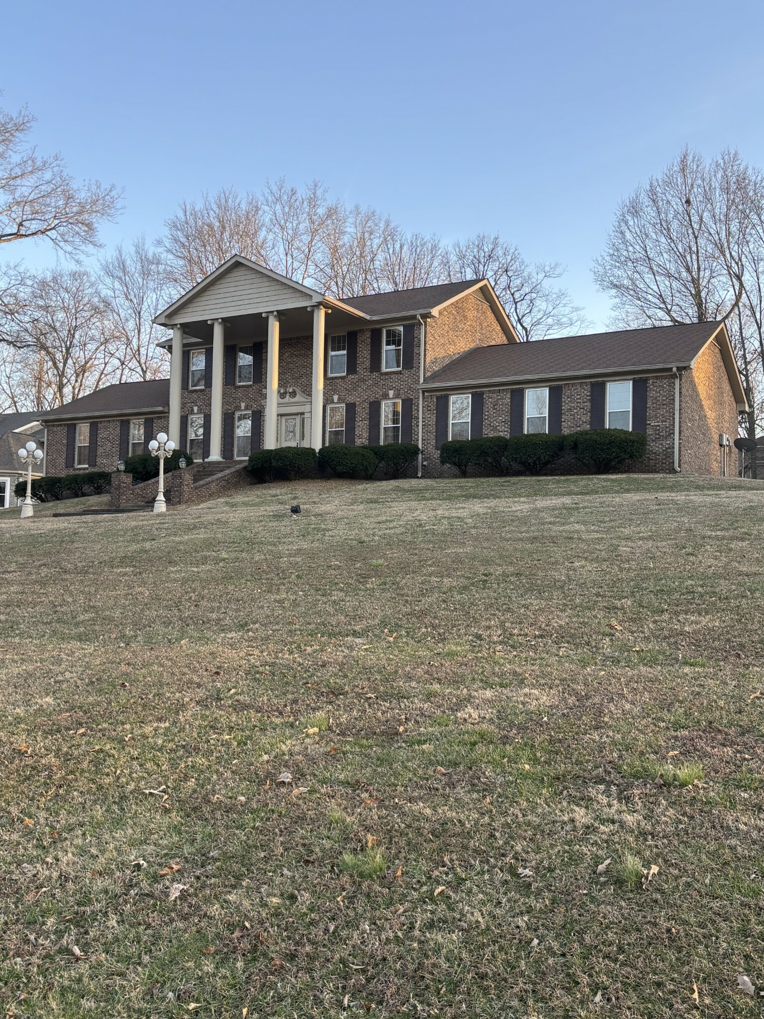 Property Photo: 2802 Wakefield Dr TN 37043