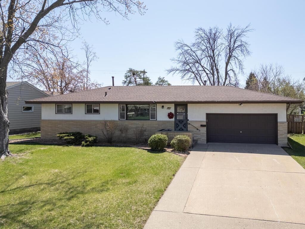 Property Photo:  620 63rd Avenue NE  MN 55432 