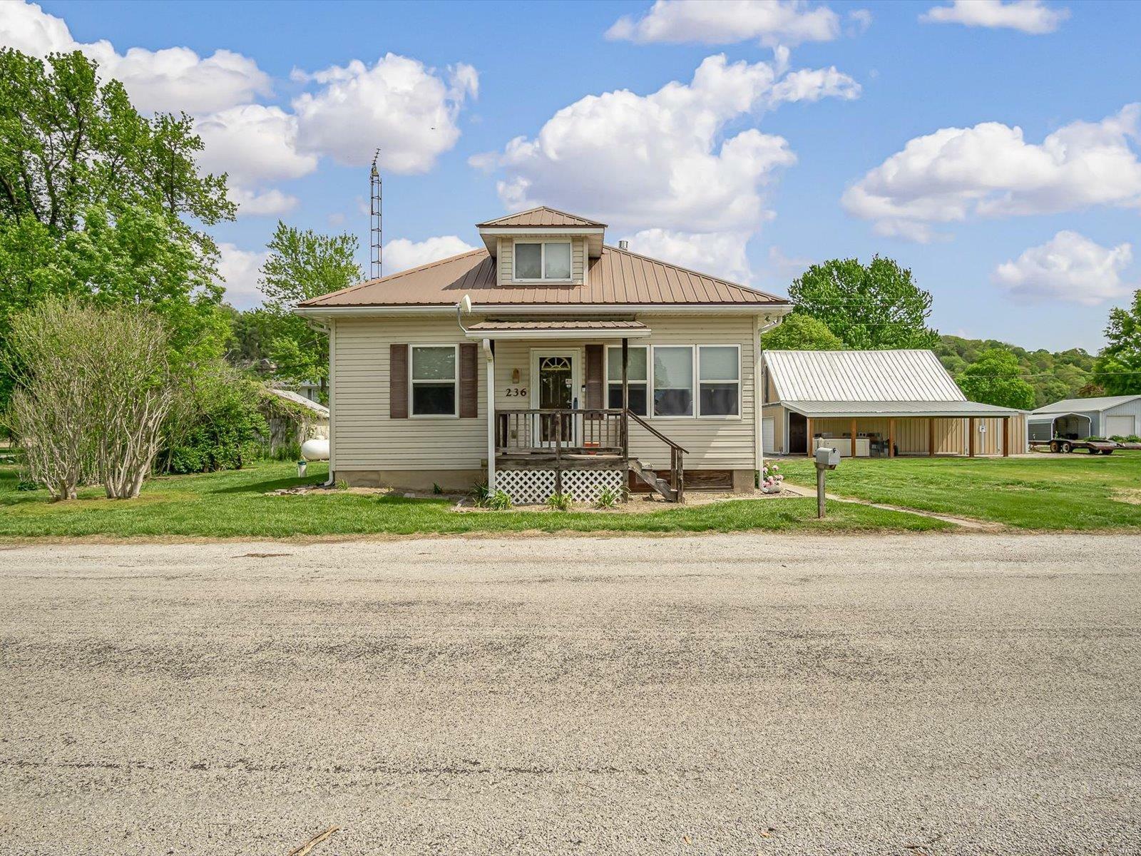 Property Photo:  236 Main Street  IL 62244 