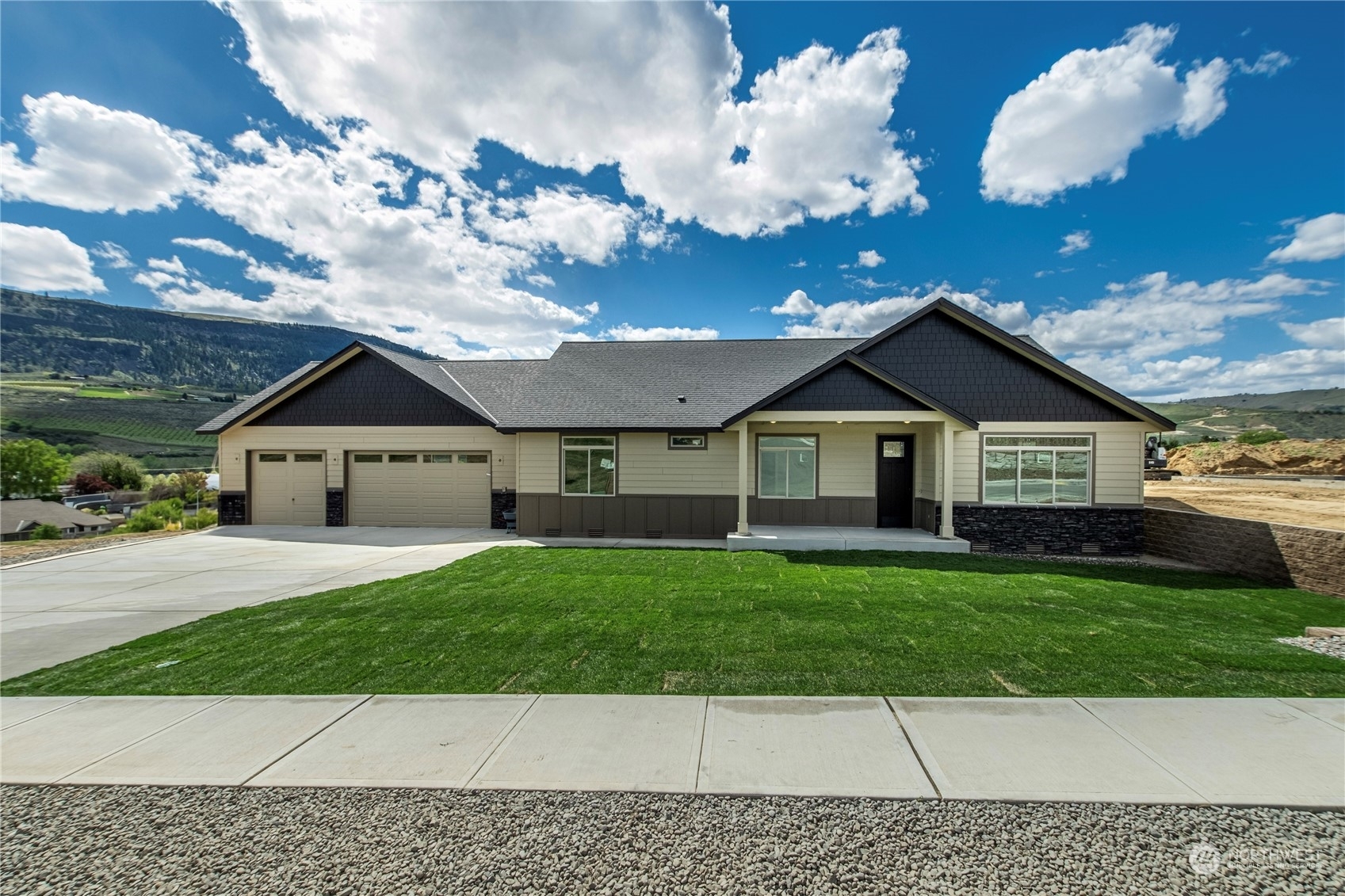 Property Photo:  147 John Truett Drive  WA 98828 