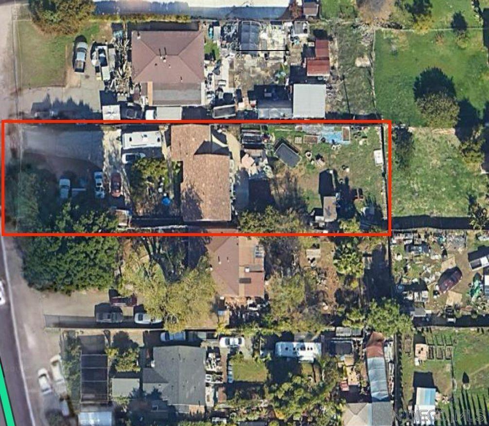 Property Photo: 1627 N Santa Fe Ave CA 92084