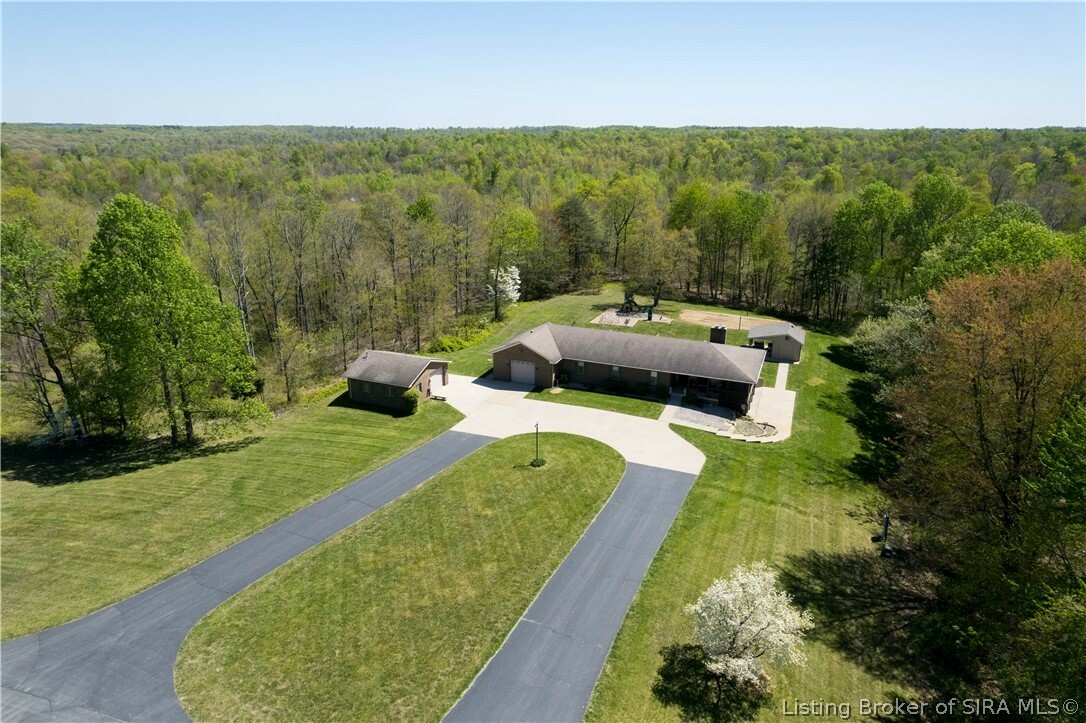 Property Photo:  10992 E Daisy Hill Road  IN 47106 