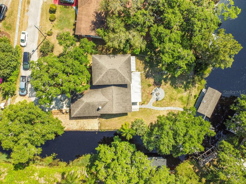 Property Photo:  11815 Lake Susan Court  FL 34711 