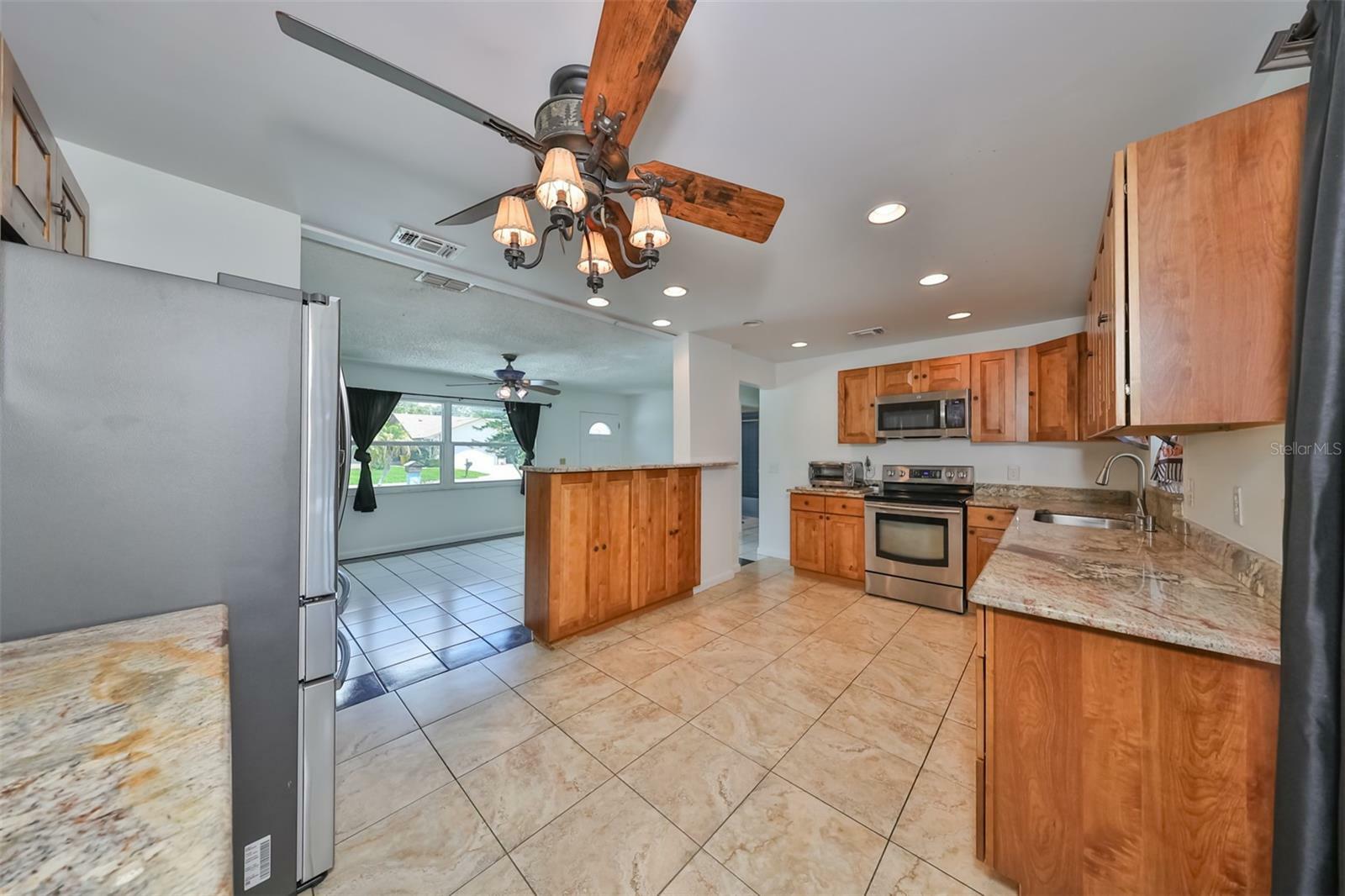 Property Photo:  170 Lake Shore Drive W  FL 34684 