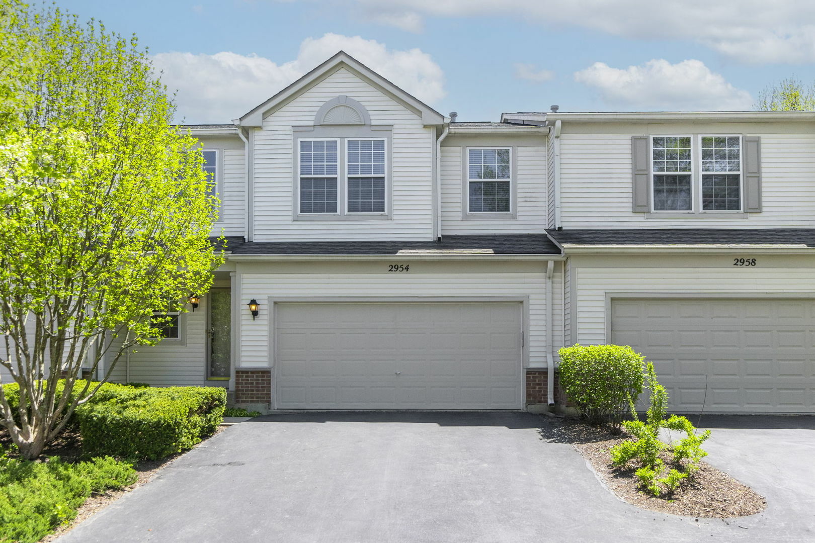 Property Photo:  2954 Peachtree Circle  IL 60502 