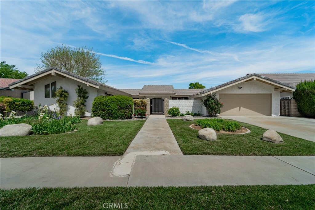 Property Photo: 39692 Makin Avenue CA 93551