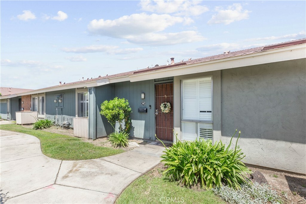 Property Photo:  469 Los Arbolitos Boulevard  CA 92058 