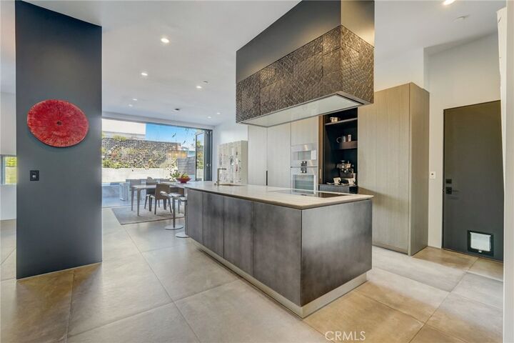 Property Photo: 1145 Pine Avenue CA 90266