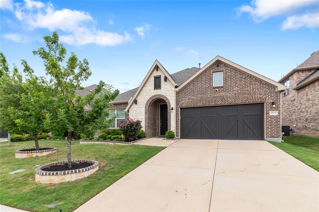 Property Photo: 2827 Hackberry Creek Trail TX 75078