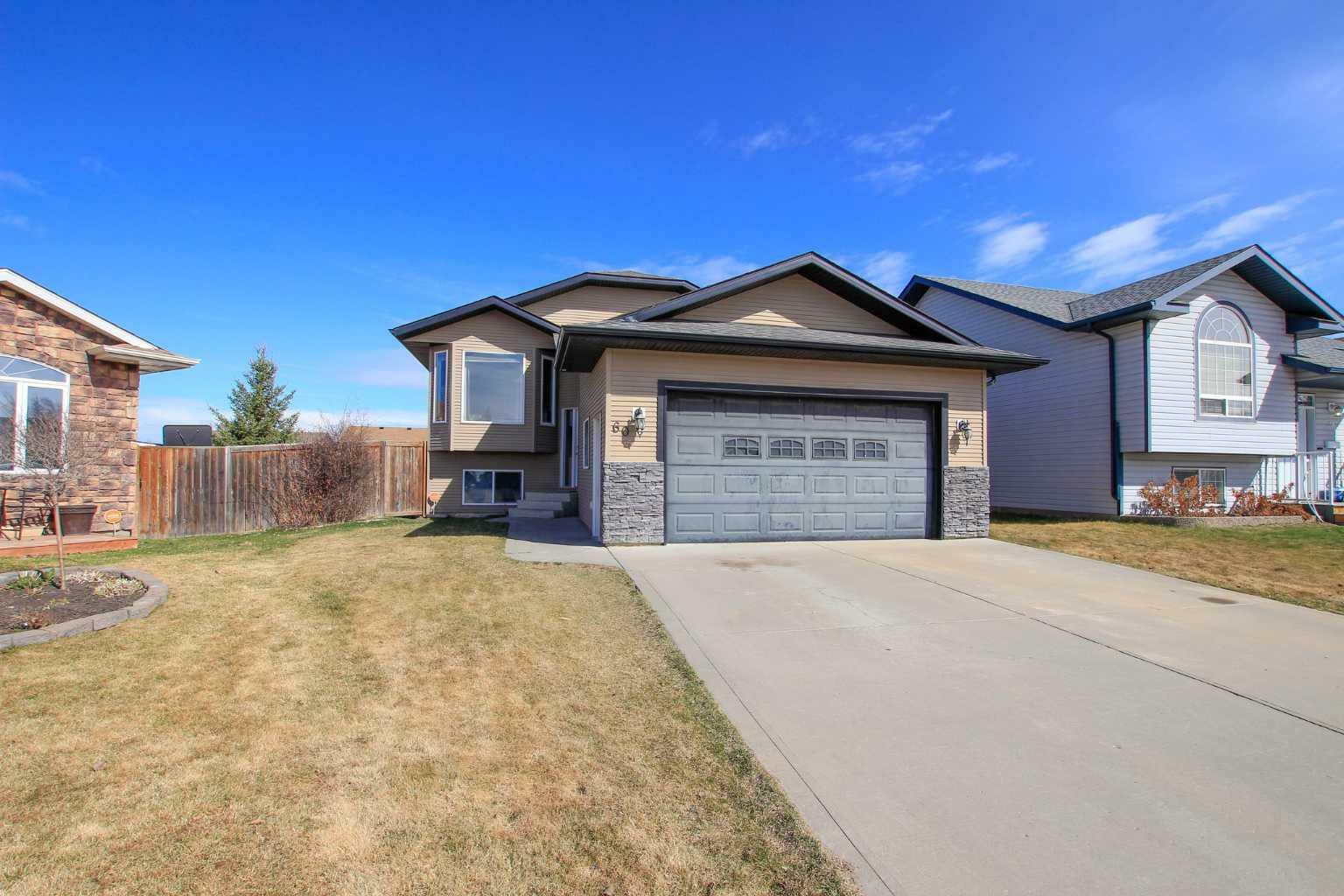 60 Isaacson Crescent  Red Deer AB T4R 3N1 photo