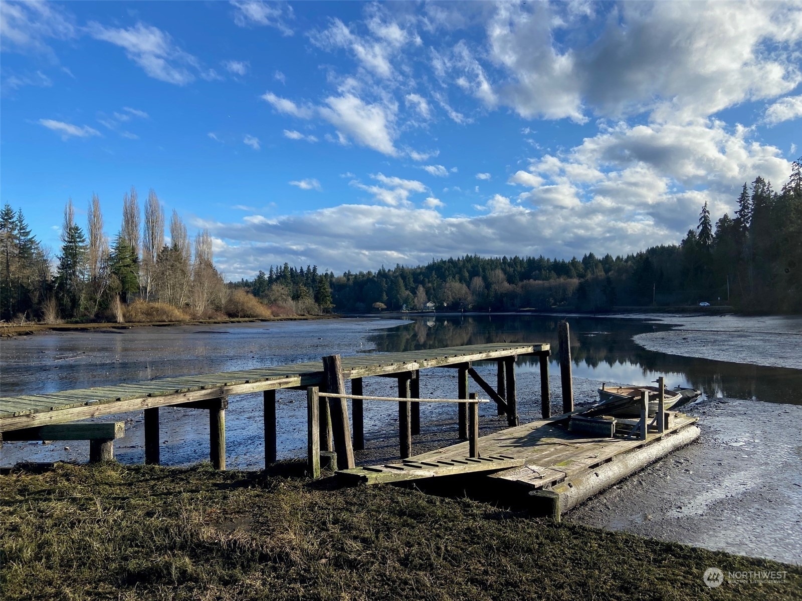 Property Photo:  7190 NE Eagle Harbor Drive  WA 98110 