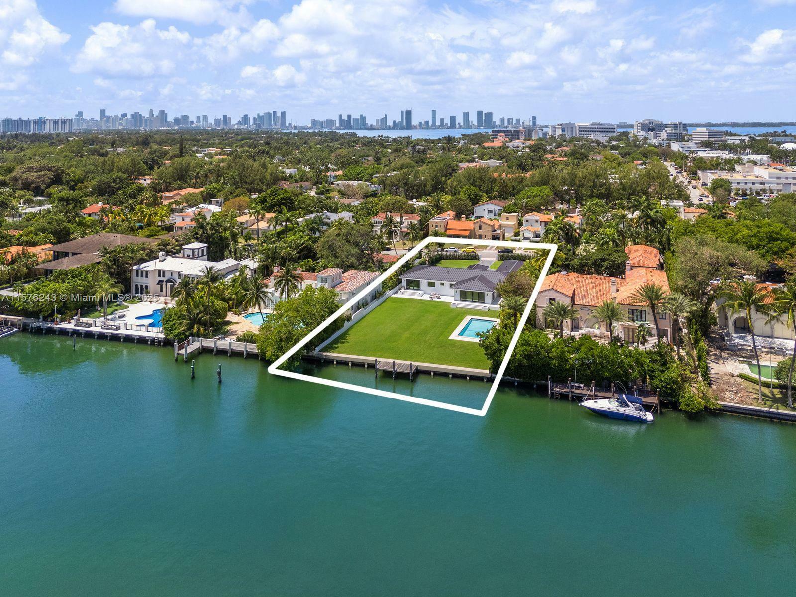 3633 Flamingo Dr  Miami Beach FL 33140 photo