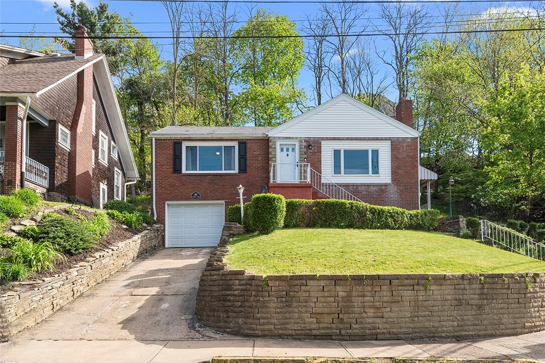 Property Photo: 1 Chartiers Pl PA 15205