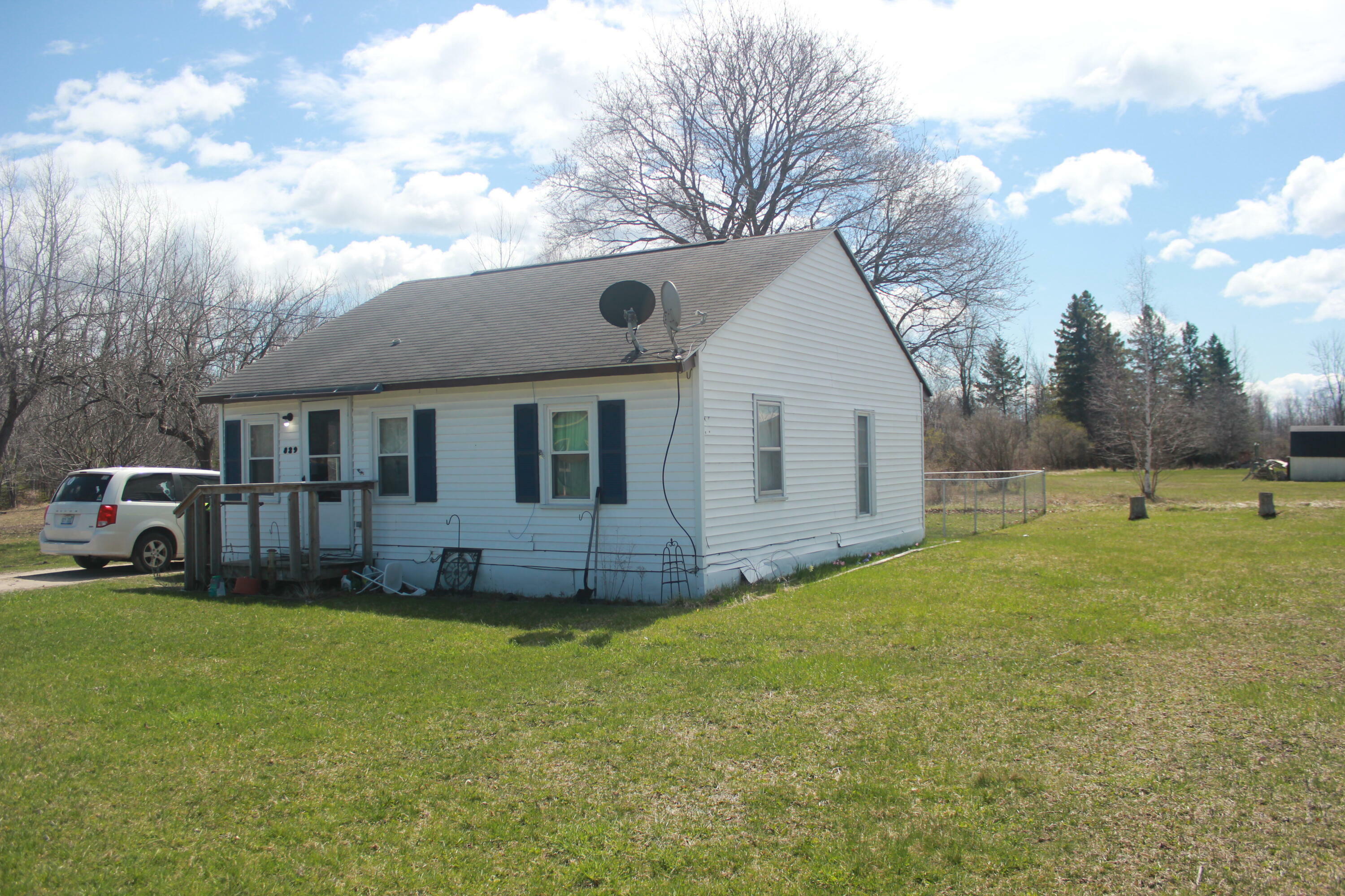 Property Photo:  829 W State Street  MI 49721 