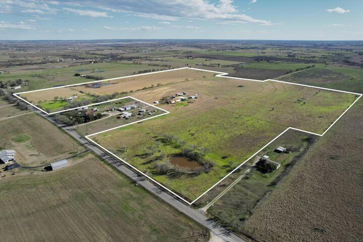 21265 Melber Lane  Manor TX 78653 photo