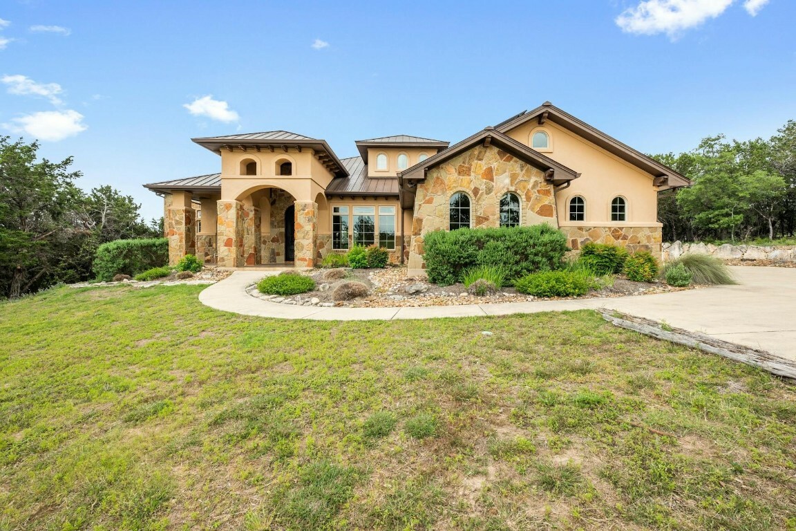 Property Photo:  258 Emerald Point Cove  TX 78619 