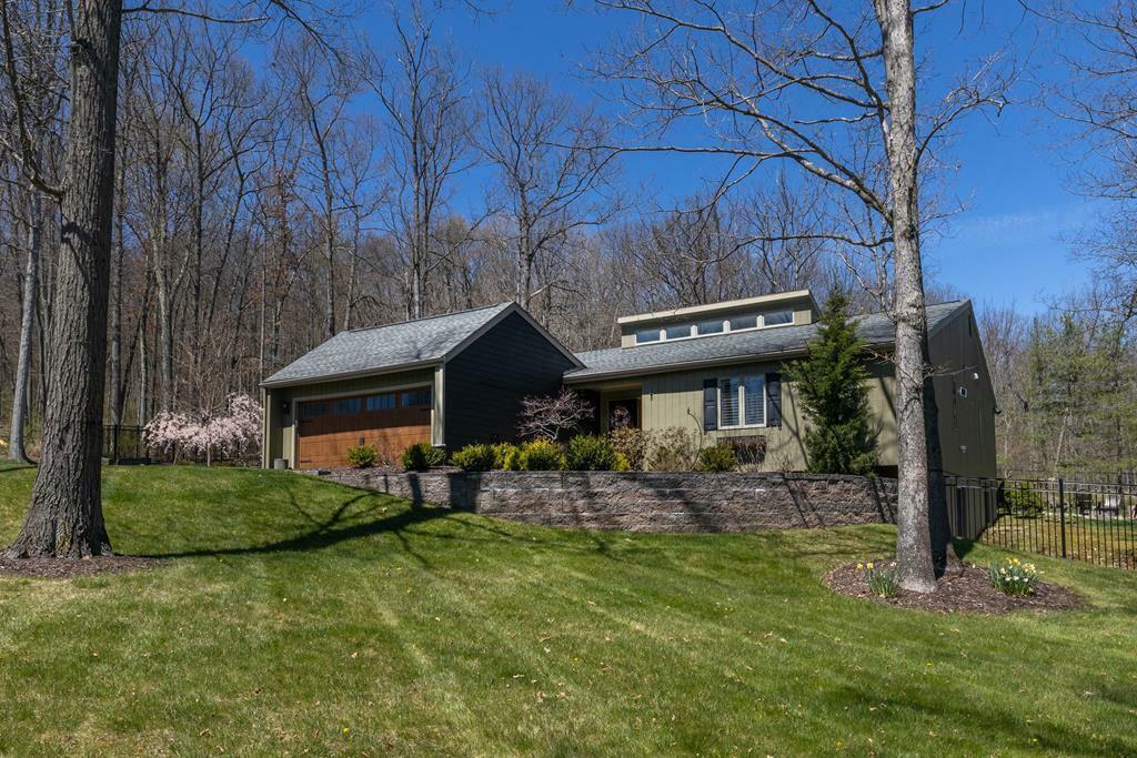 Property Photo:  5 Knollbrook Lane East  NY 14870 