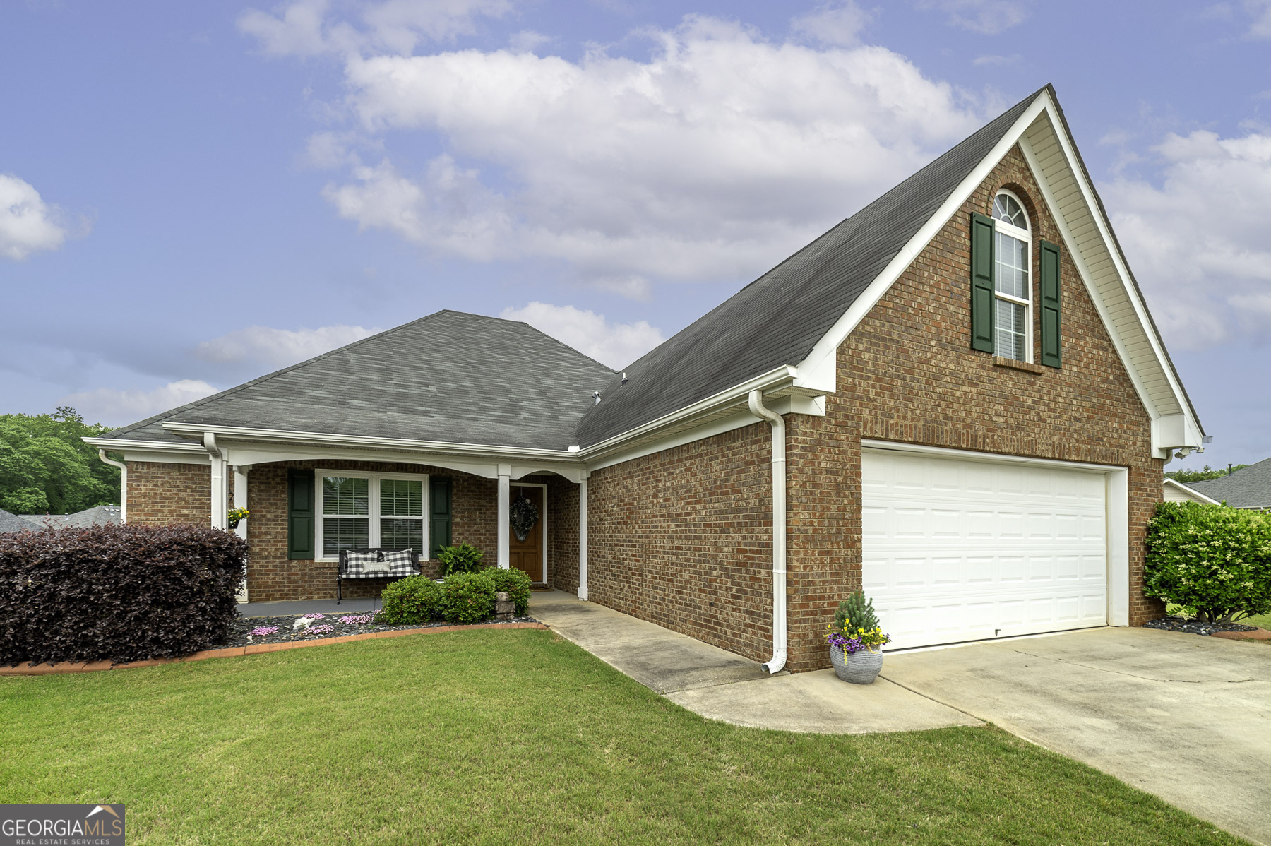 Property Photo: 416 Gracious Way GA 30253