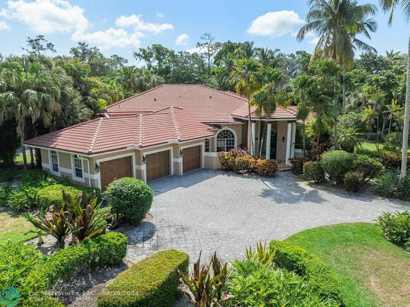 Property Photo:  6020 NW 83rd Ter  FL 33067 