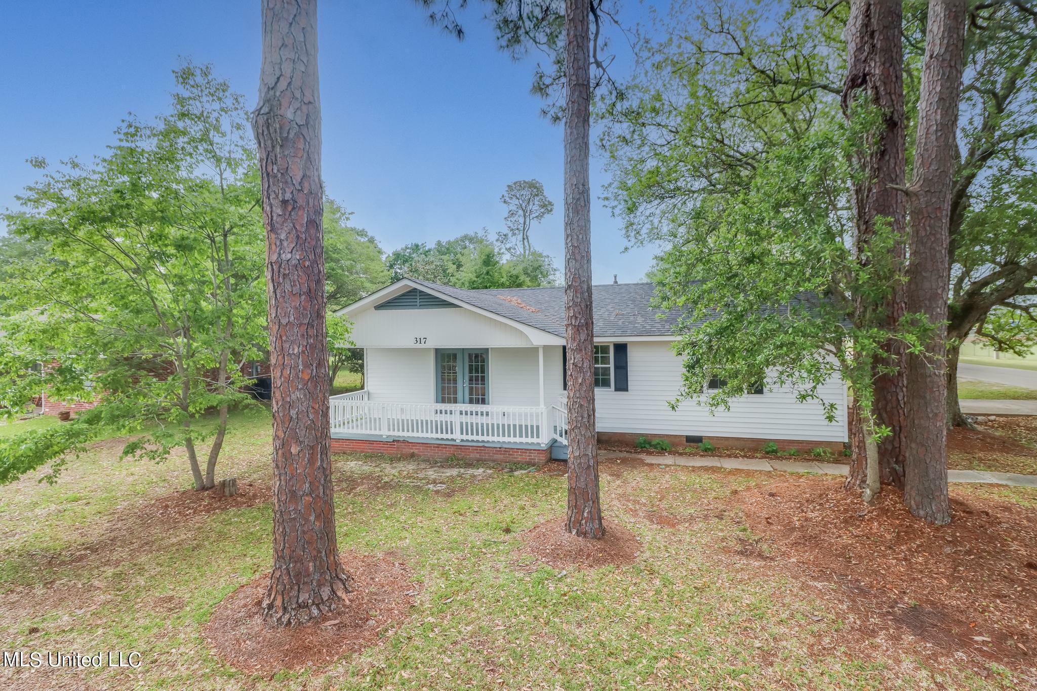 Property Photo:  317 47th Street  MS 39507 