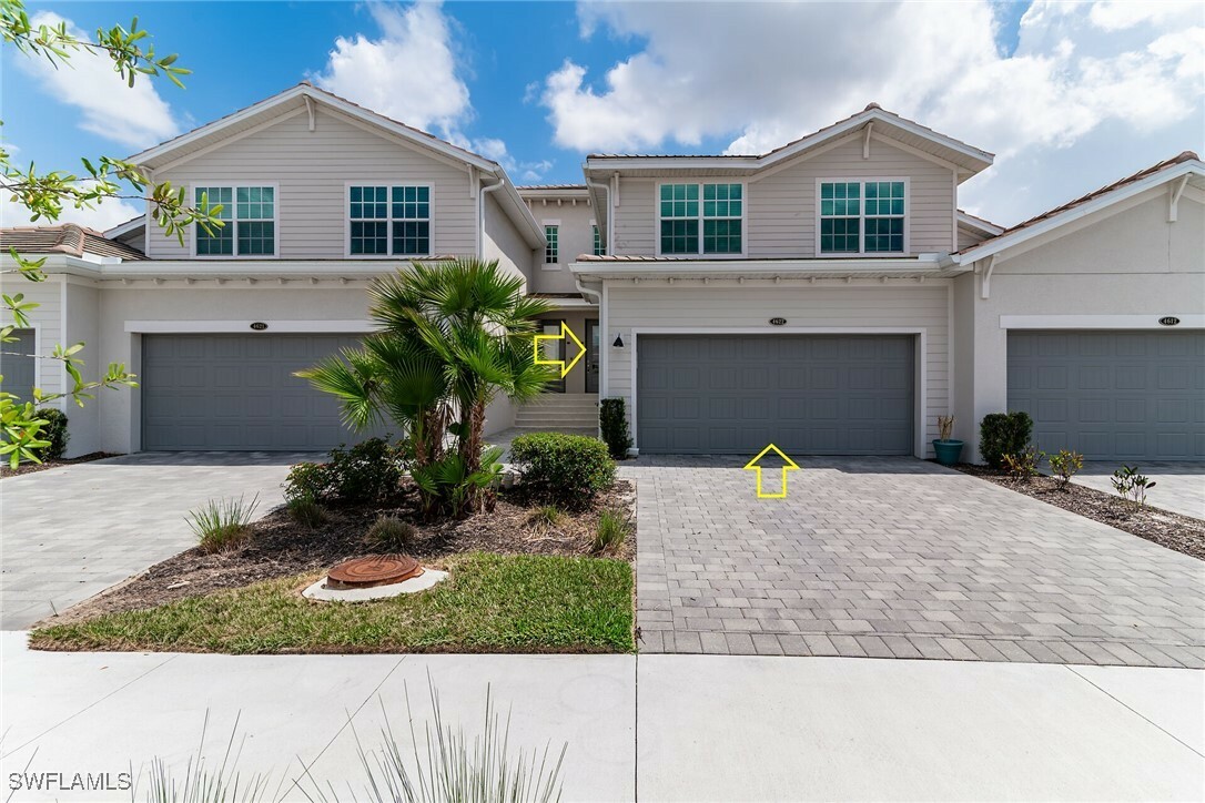 Property Photo: 15887 Grassland Lane 4622 FL 33982