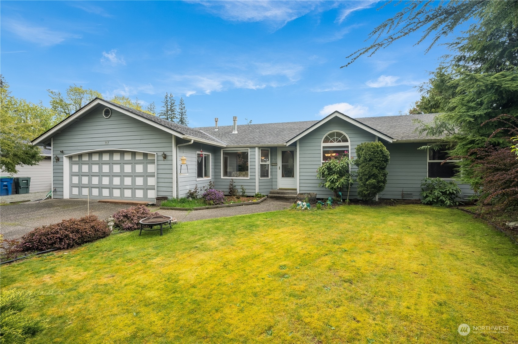 Property Photo:  717 N Reed Street  WA 98284 