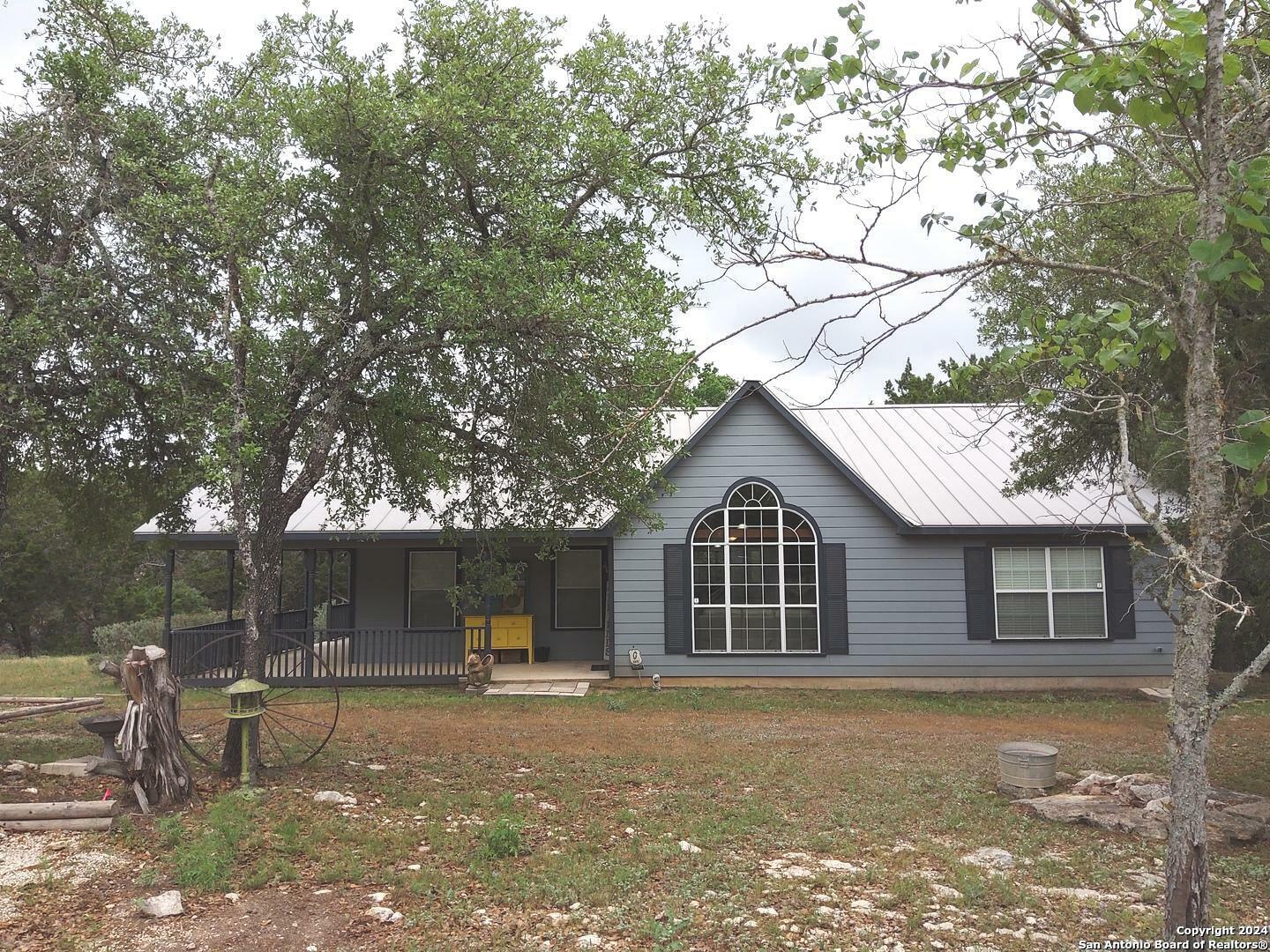 Property Photo:  808 Lasso Loop  TX 78133 