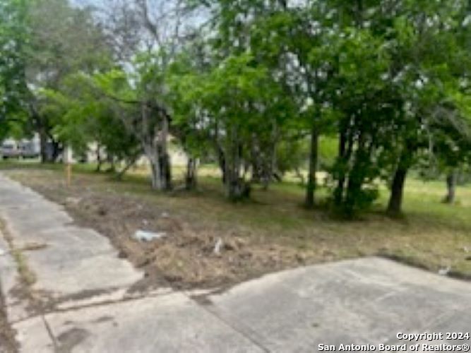 Property Photo: 5318 Natho St TX 78222