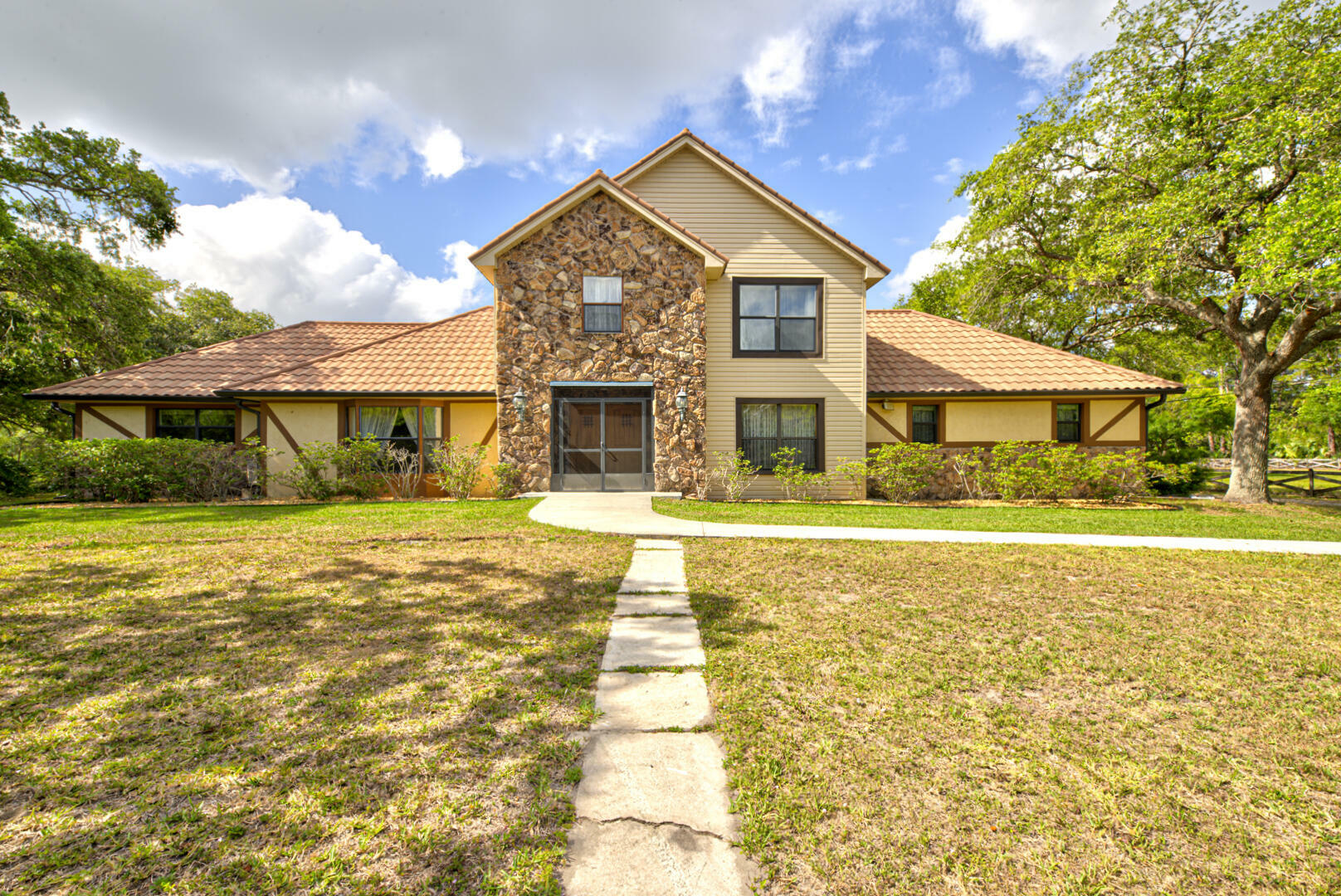 Property Photo:  4885 Rayburn Road  FL 32926 