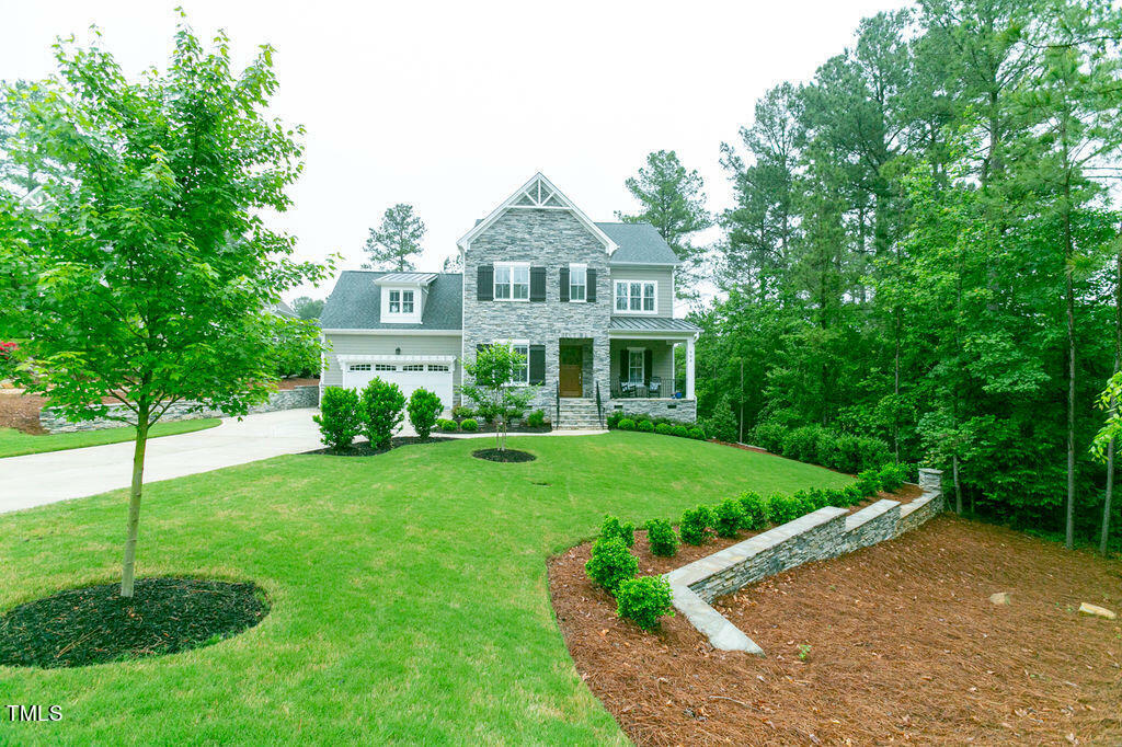 Property Photo: 908 Golfers View NC 27312