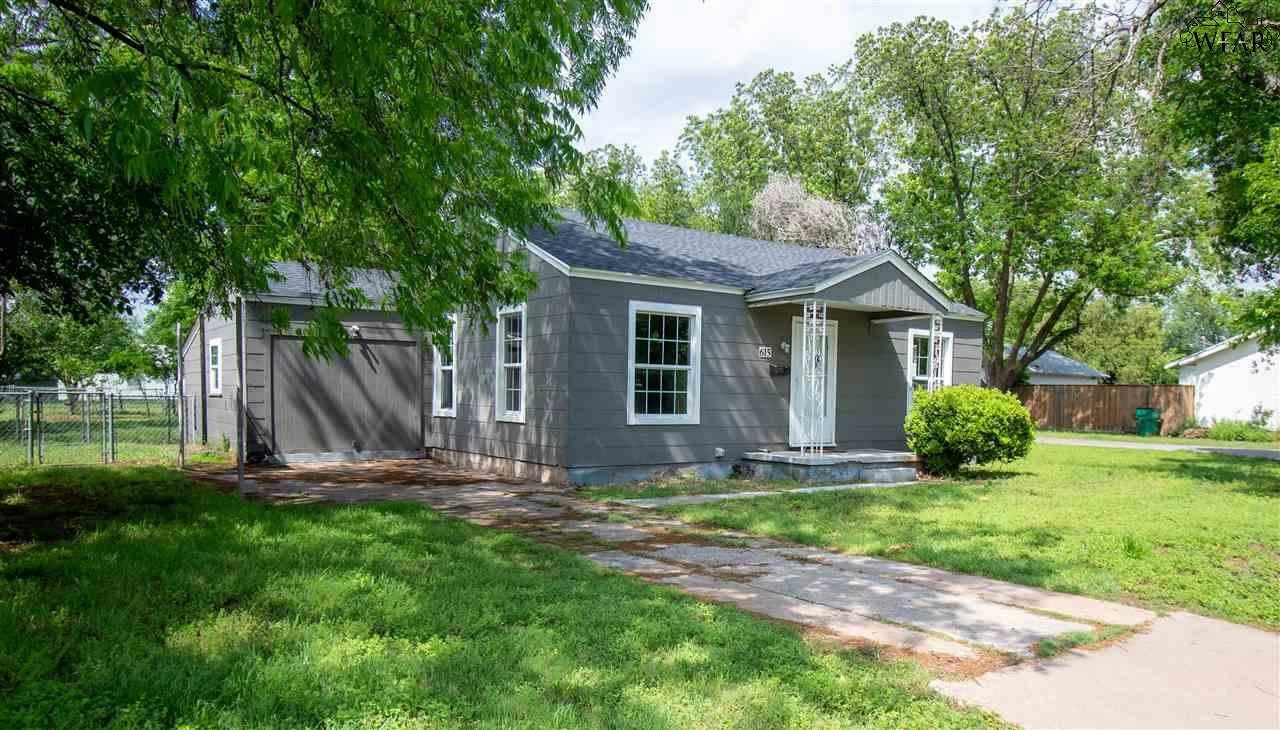 Property Photo:  615 Sycamore Drive  TX 76354 