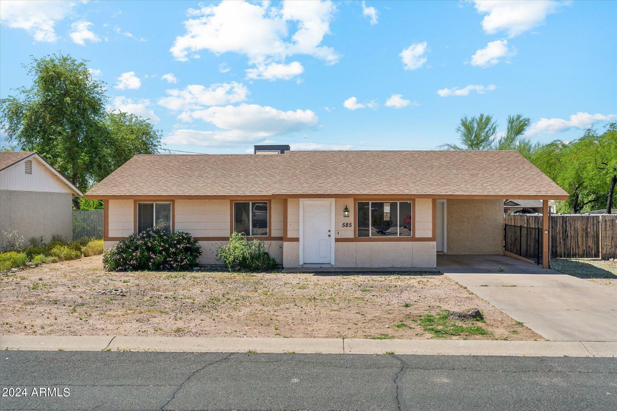 Property Photo:  585 E Montebello Avenue  AZ 85119 