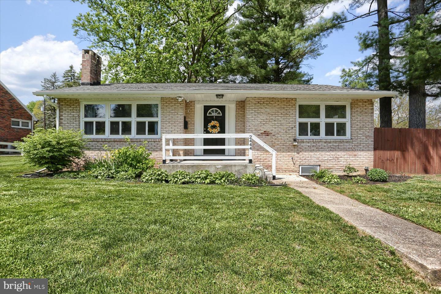 Property Photo: 2444 Parkway Boulevard PA 17103