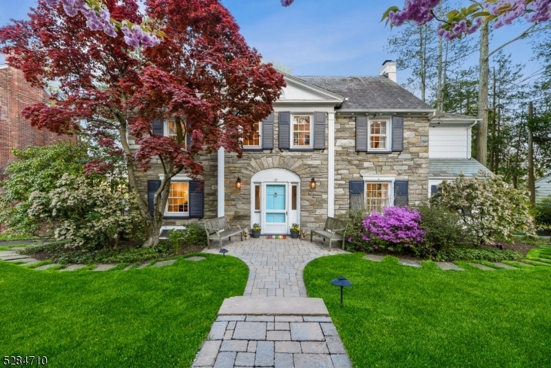 Property Photo: 37 Crestwood Dr NJ 07040