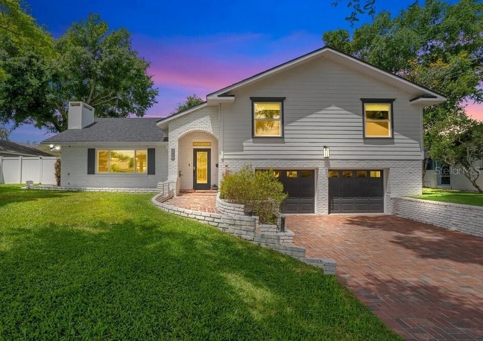Property Photo: 5118 Belleville Avenue FL 32812