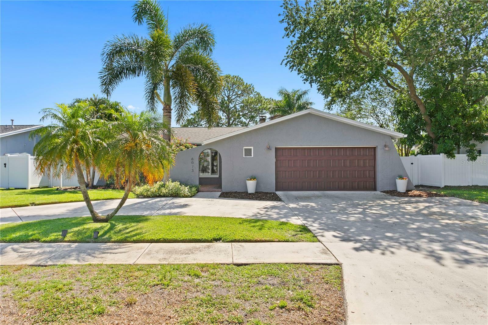 Property Photo:  6073 Tanglewood Drive NE  FL 33703 