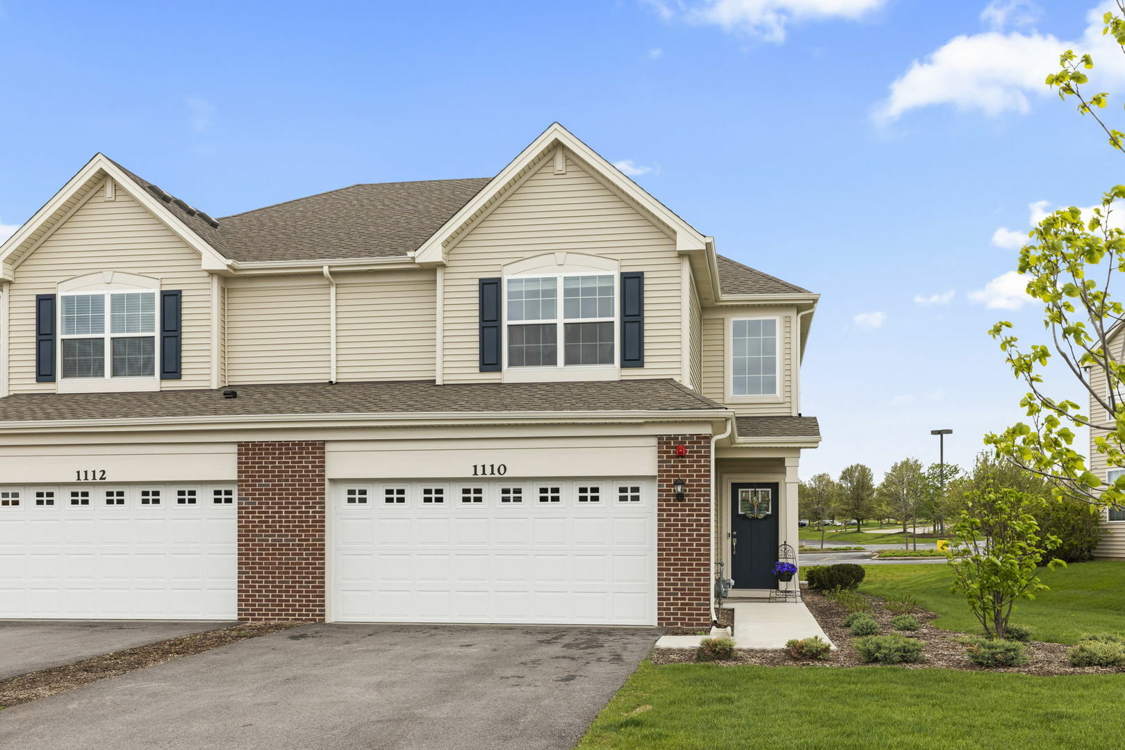 Property Photo: 1110 Hawk Hollow Drive IL 60560