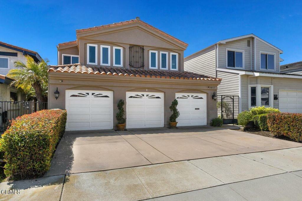 Property Photo:  3910 W Hemlock Street  CA 93035 