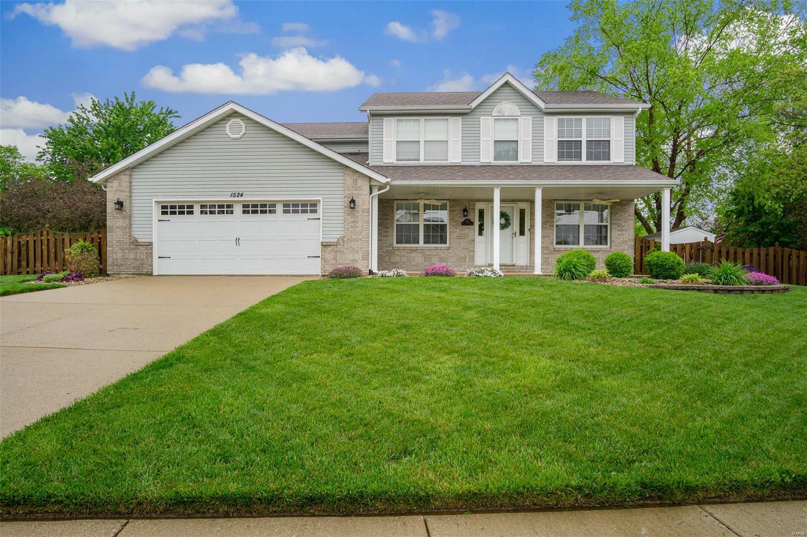 Property Photo:  1524 Round Top Ridge  IL 62269 