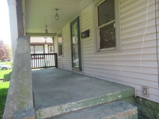 Property Photo:  724 Virginia Avenue  OH 44306 