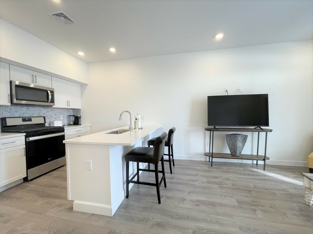 Property Photo:  302 Broadway 202  MA 02149 