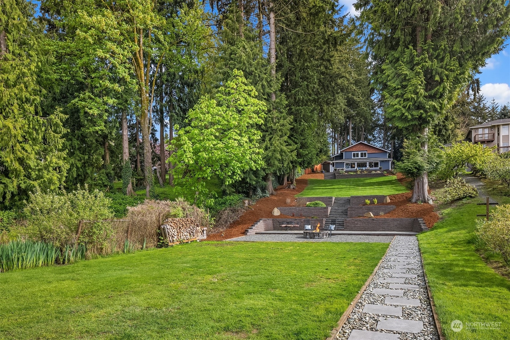 Property Photo:  1523 S Lake Stickney Drive  WA 98087 