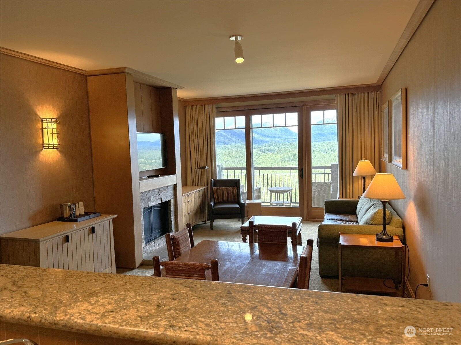 Property Photo:  3600 Suncadia Trail 4059  WA 98922 