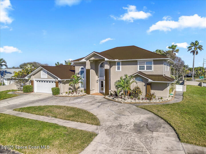 Property Photo:  204 Cherry Drive  FL 32951 