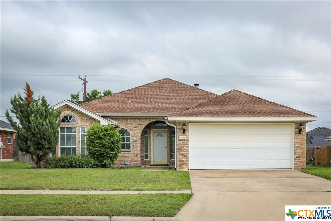 Property Photo:  4306 Pennington Avenue  TX 76549 