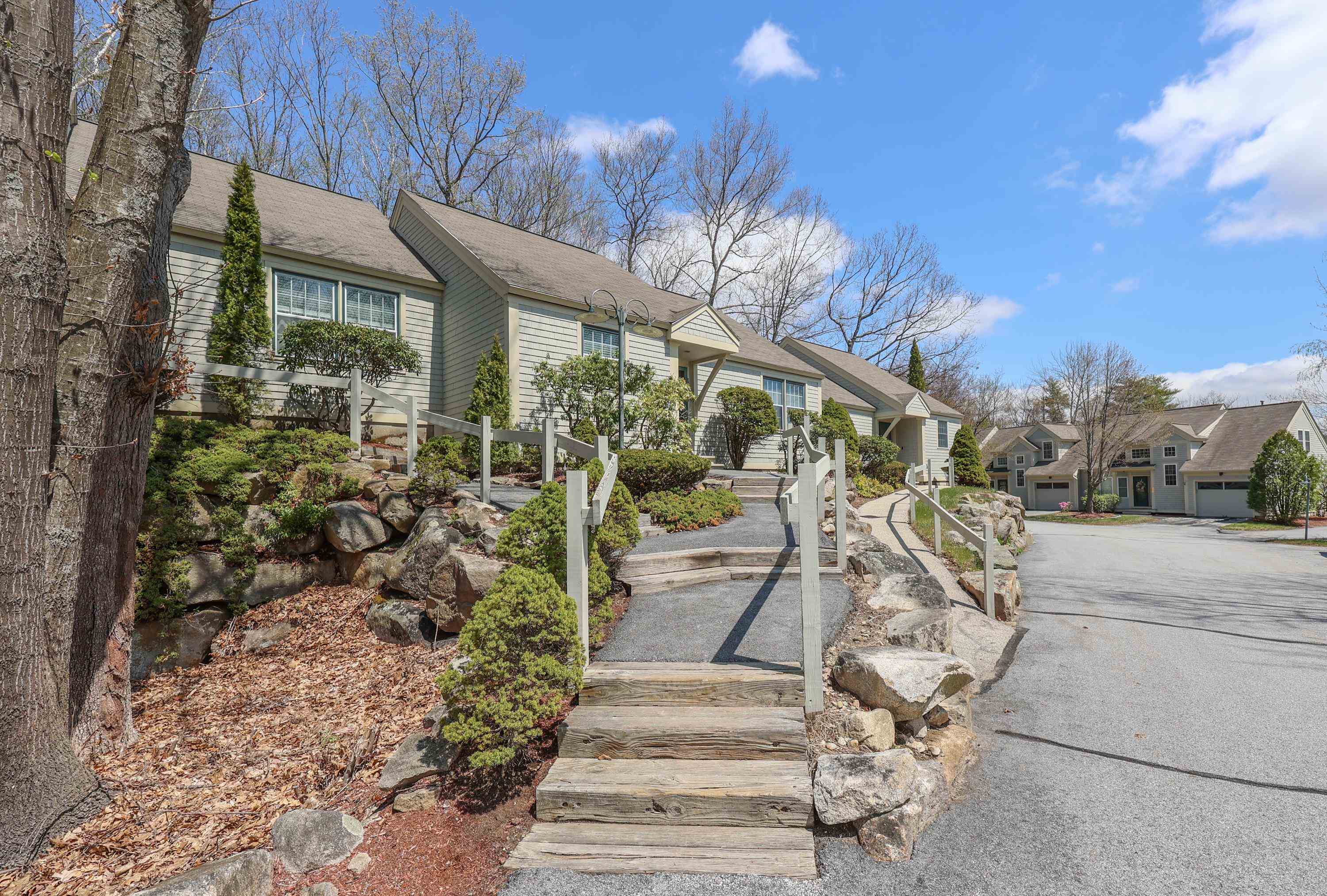 Property Photo: 1465 Hooksett Road NH 03106